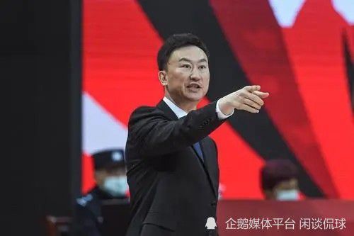 努贝尔给拜仁留下了深刻印象，他被告知俱乐部认为他未来有一天会接班诺伊尔，只要他能保持水平。